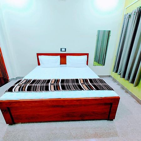 Hotel Raghukul Ayodhya Luaran gambar