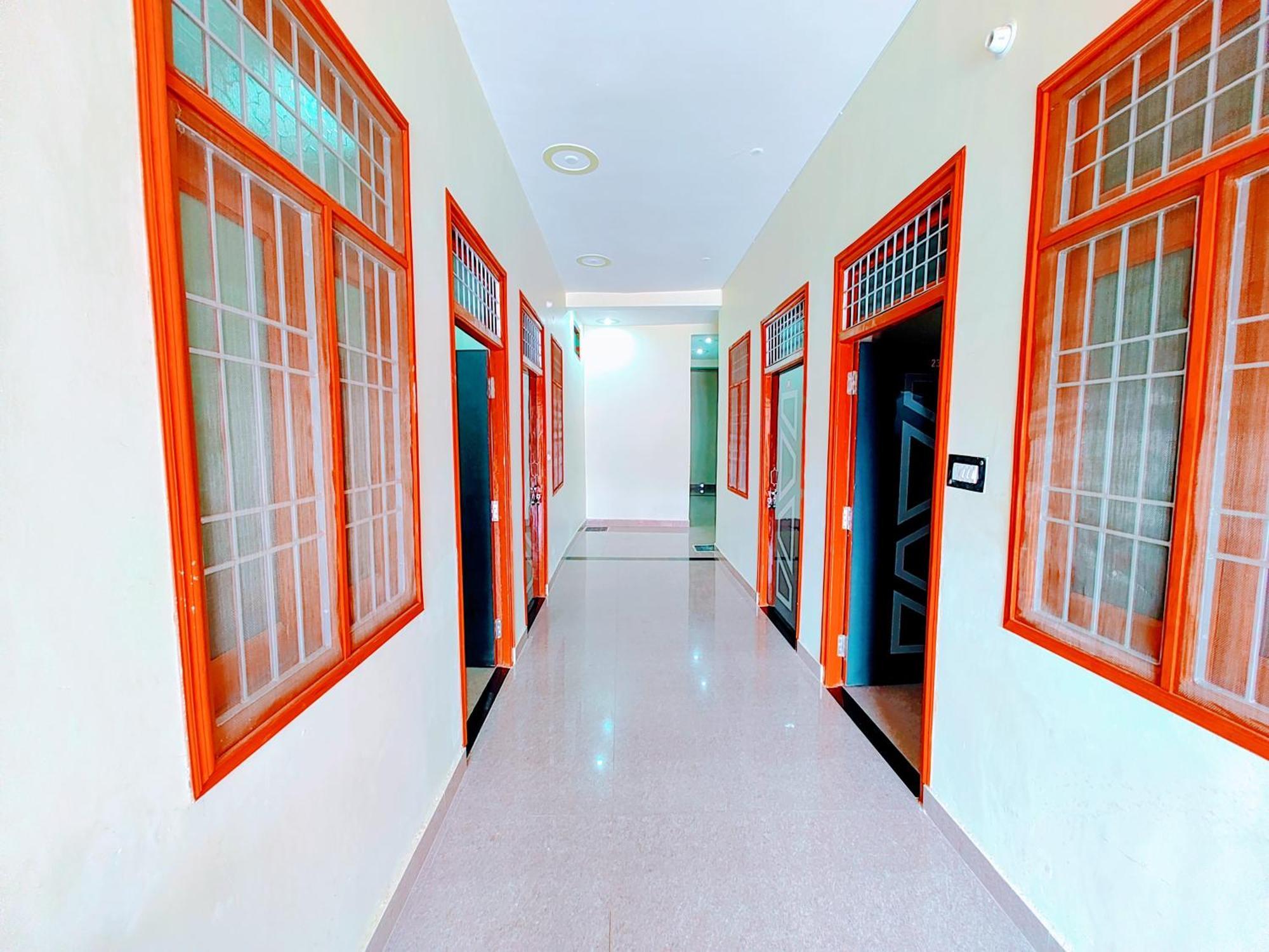 Hotel Raghukul Ayodhya Luaran gambar