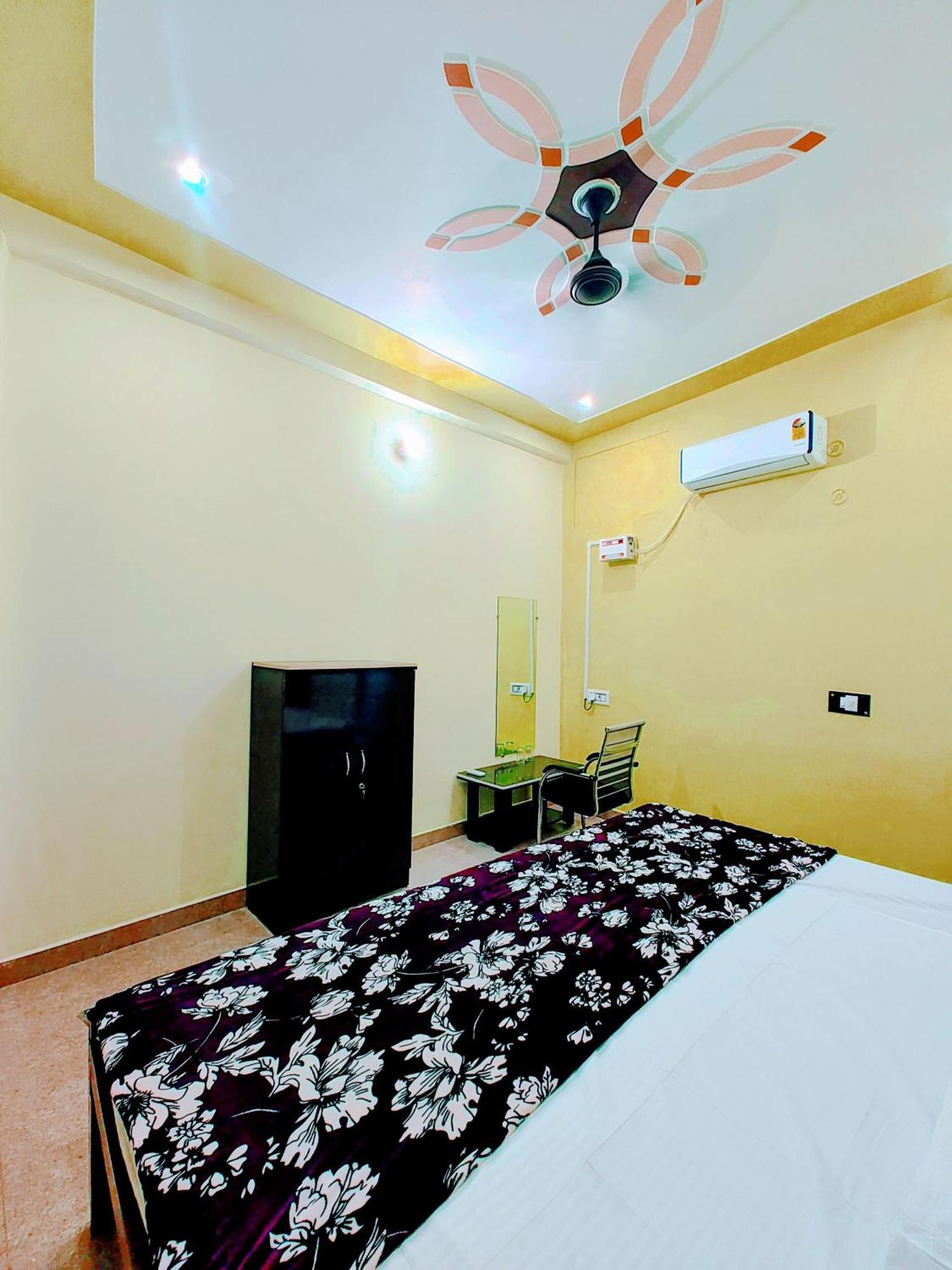 Hotel Raghukul Ayodhya Luaran gambar