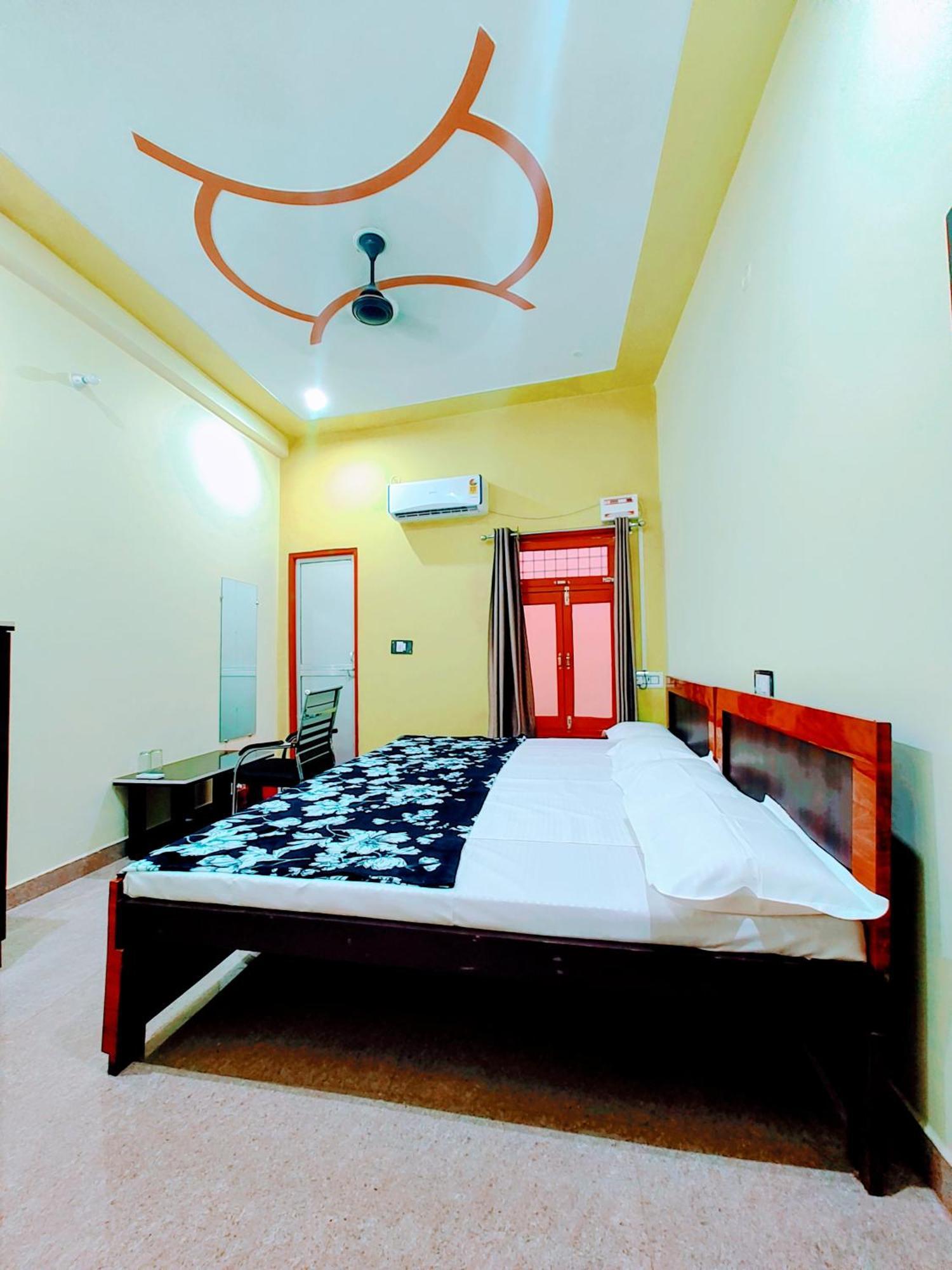 Hotel Raghukul Ayodhya Luaran gambar