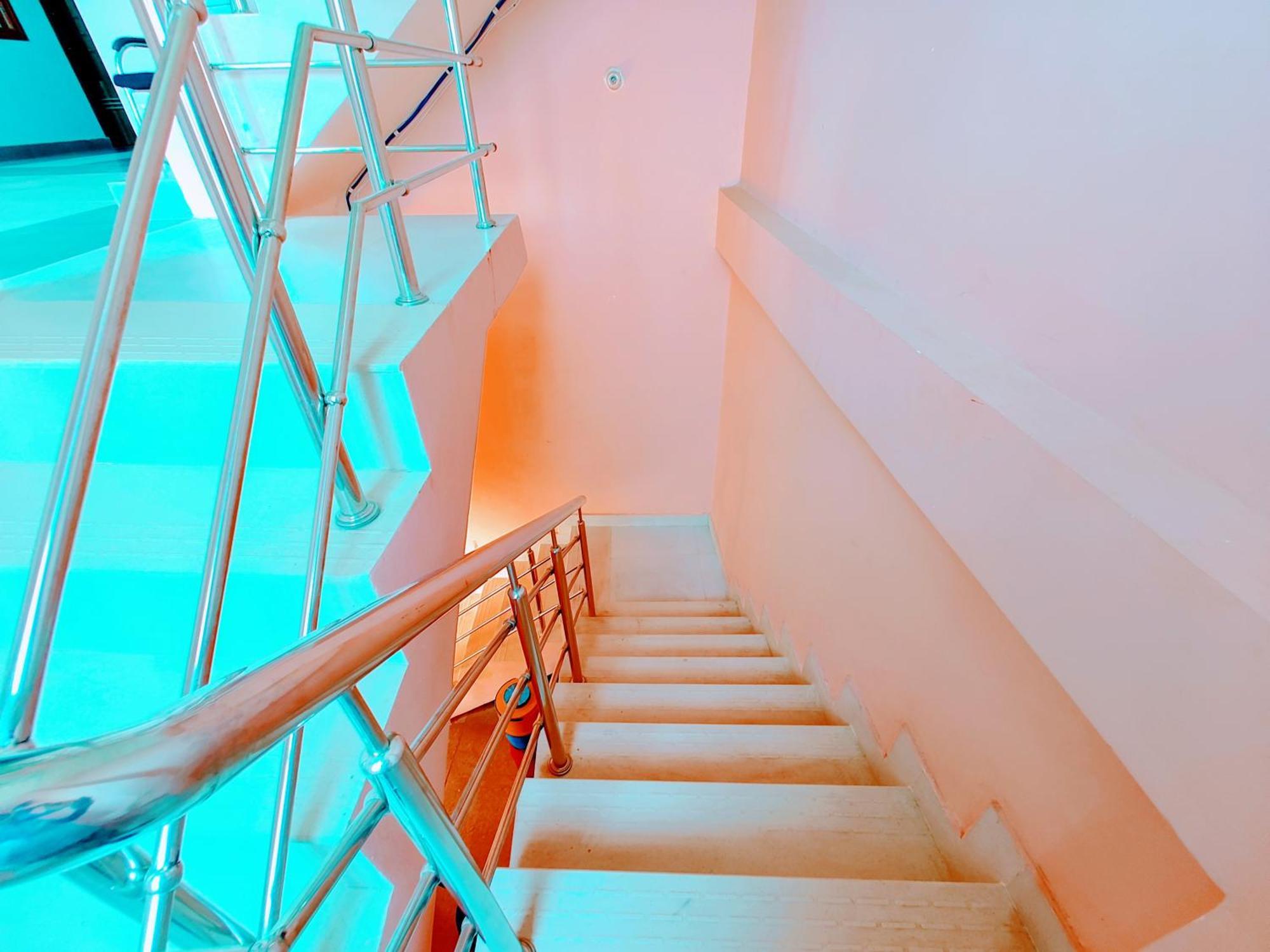 Hotel Raghukul Ayodhya Luaran gambar