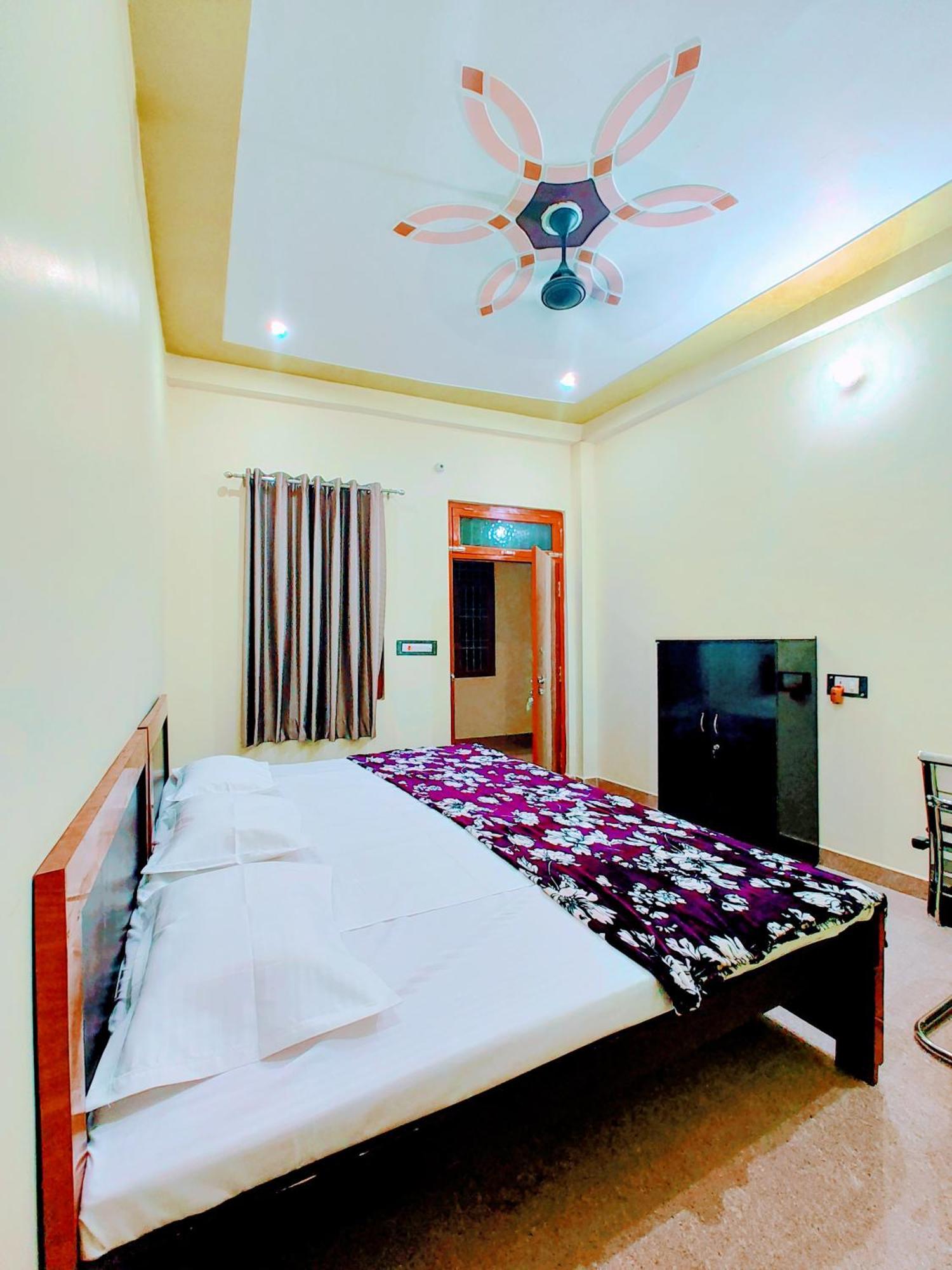 Hotel Raghukul Ayodhya Luaran gambar